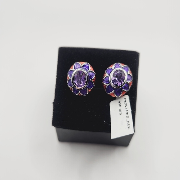 Ladies Earrings - Picture 4 of 5